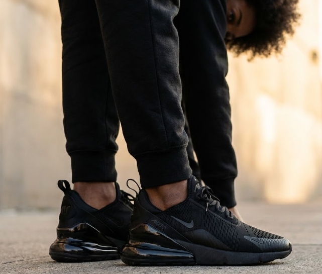 Basket Nike Air Max 270 Triple Black
